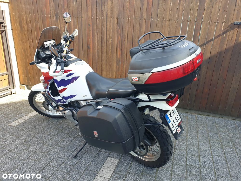Honda XRV - 8