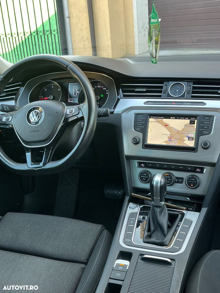 Volkswagen Passat 2.0 TDI DSG Comfortline - 10