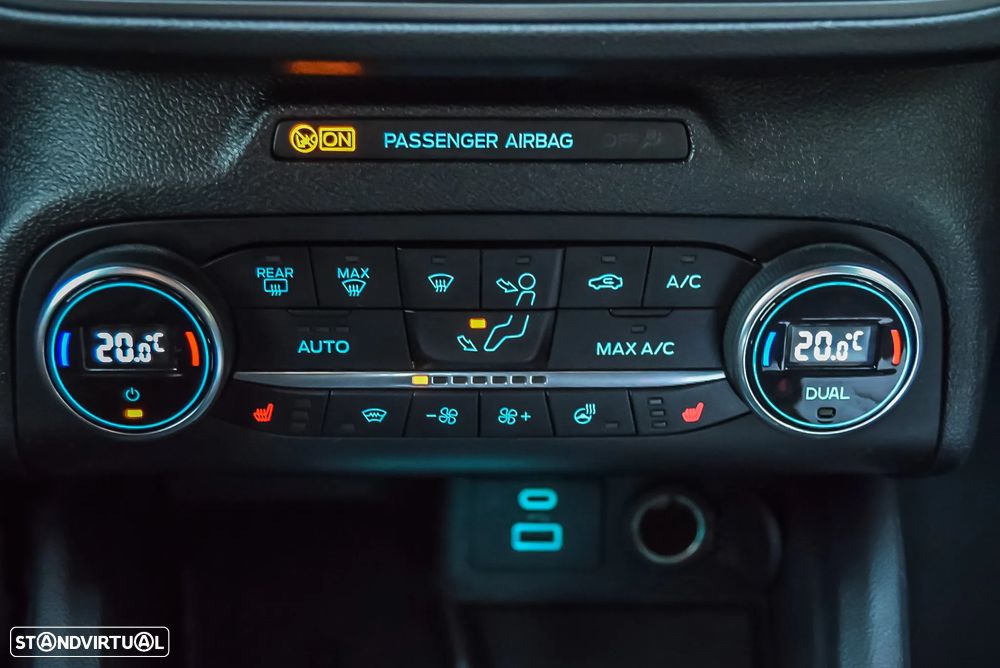 Ford Focus SW 1.0 EcoBoost MHEV ST-Line - 22