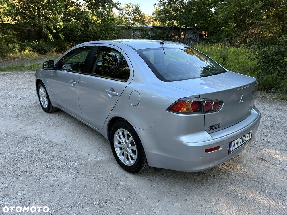 Mitsubishi Lancer 1.6 Invite - 9