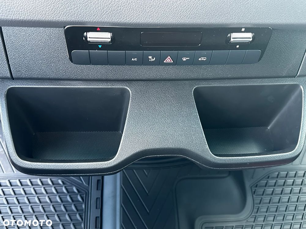 Mercedes-Benz Sprinter - 23