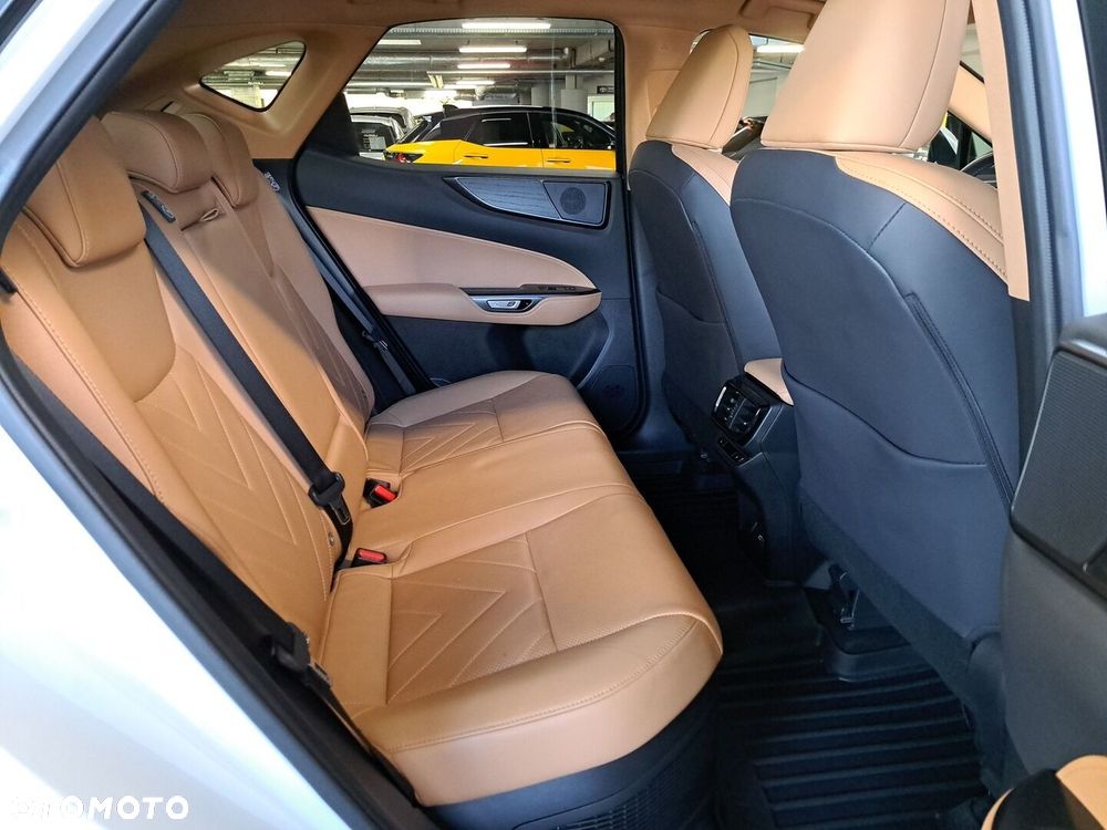 Lexus NX 350h Omotenashi AWD - 15
