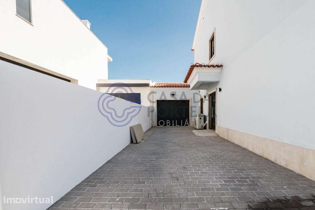 Moradia T3 + Sótão com Excelente Eficiência Energética a Apenas 3 km d - Grande imagem: 5/60