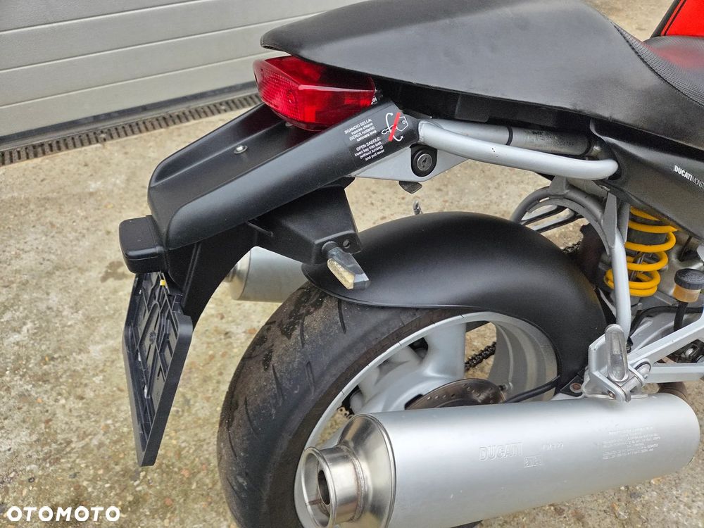 Ducati Monster - 17