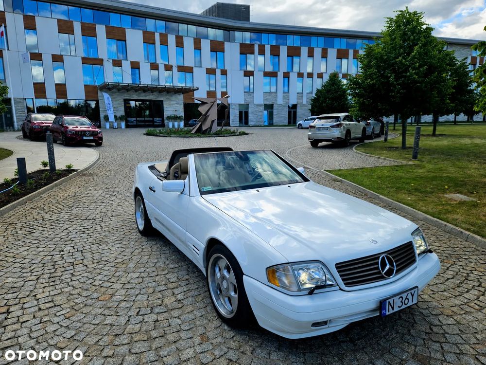Mercedes-Benz SL - 1