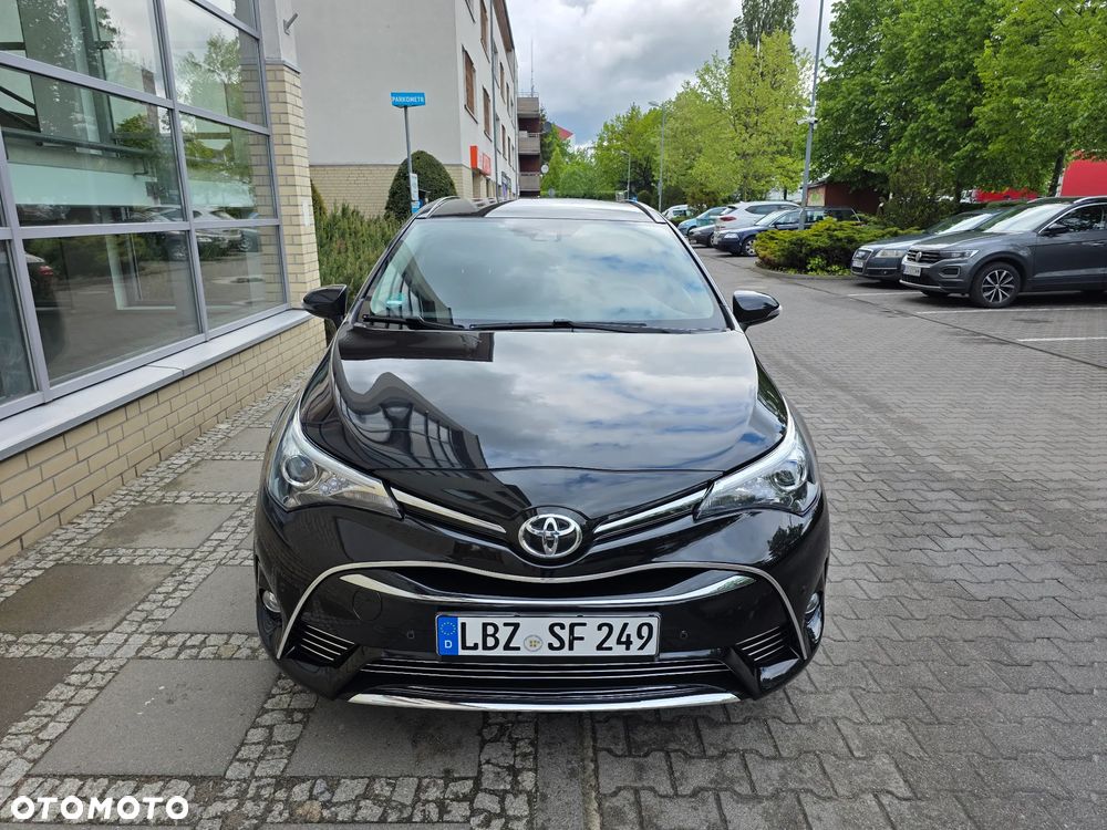 Toyota Avensis - 2