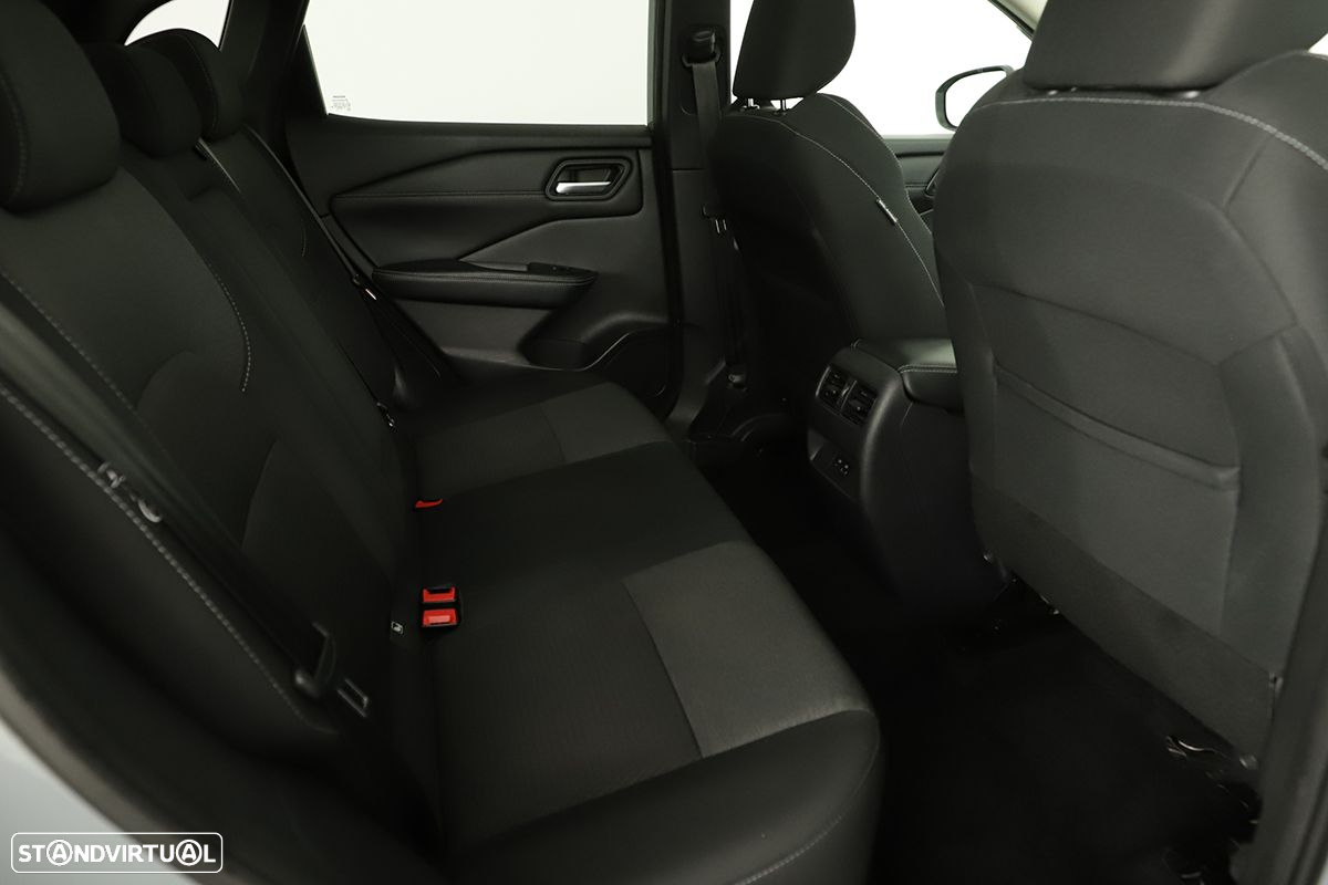 Nissan Qashqai 1.3 DIG-T N-Connecta LED - 22