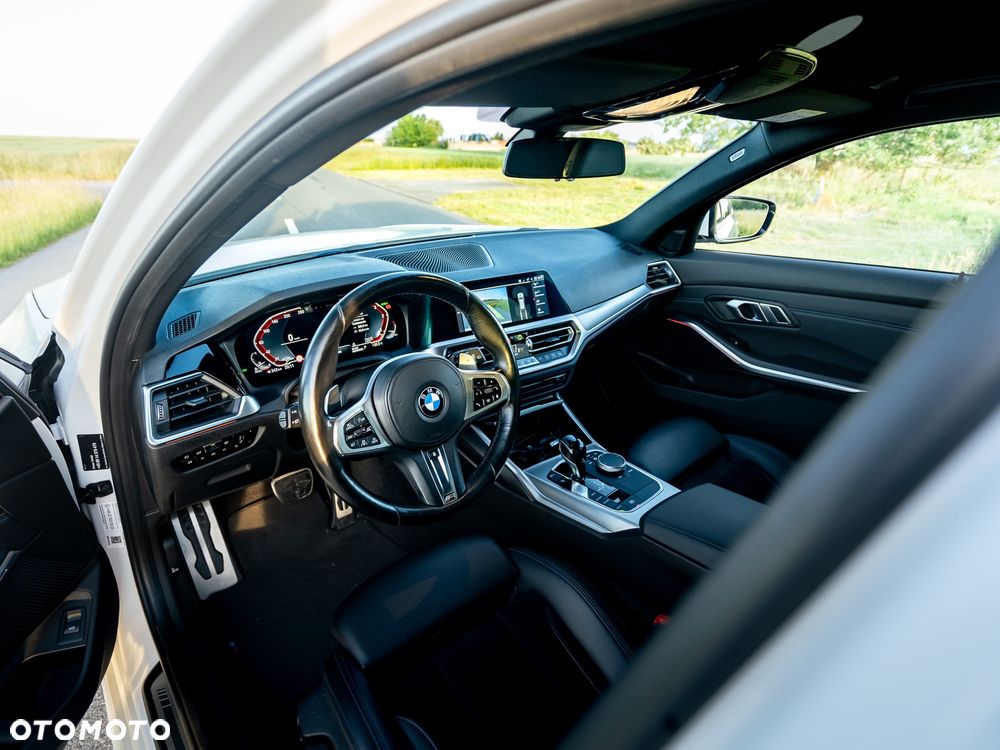 BMW Seria 3 320d xDrive mHEV M Sport sport - 35