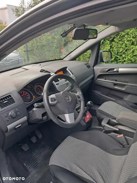 Opel Zafira 1.8 - 3