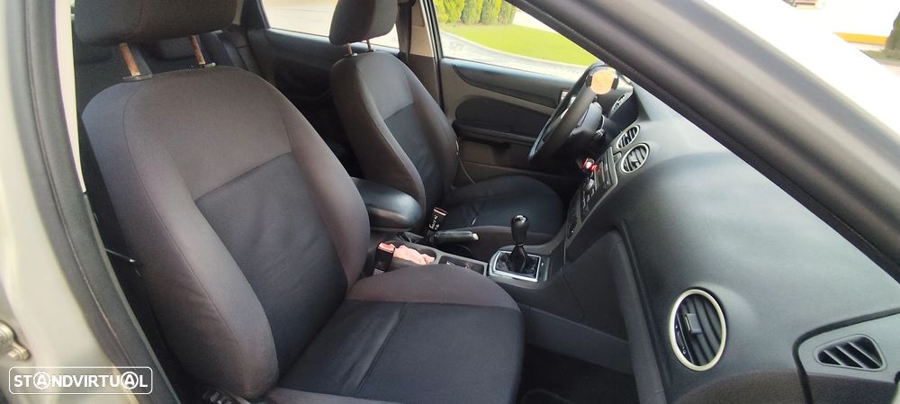 Ford Focus 1.6 TDCi Ghia - 7