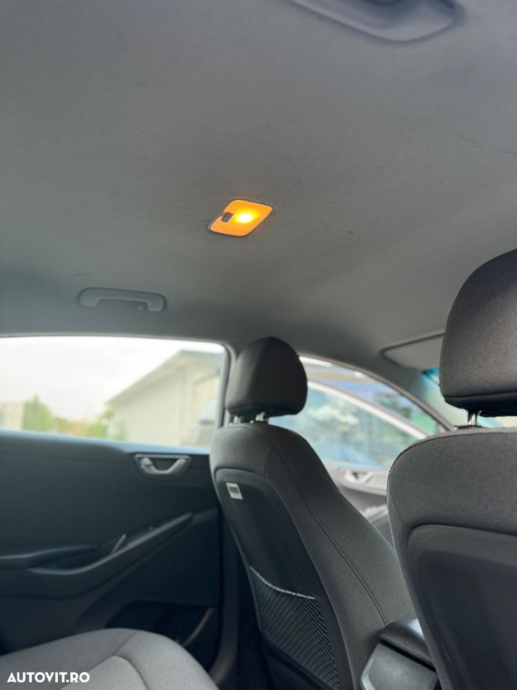 Hyundai IONIQ - 27