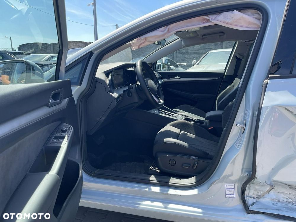 Volkswagen Golf 1.5 eTSI mHEV Life DSG - 11