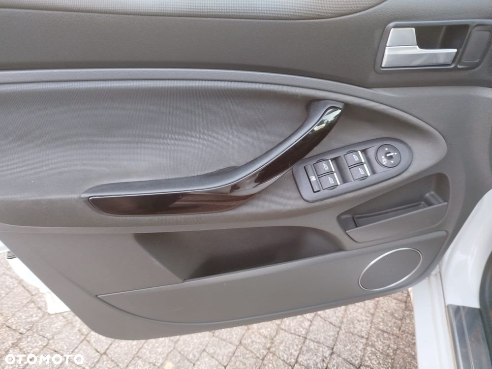 Ford Kuga 2.0 TDCi 4x4 Individual - 12