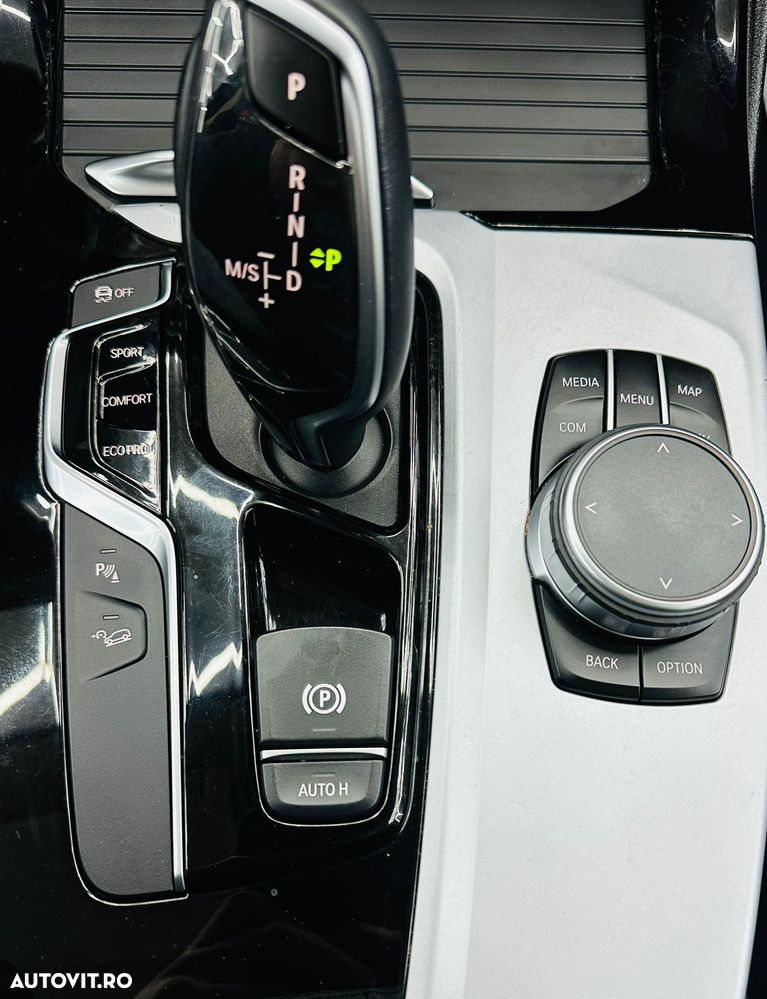 BMW X3 xDrive20i Aut. xLine - 24