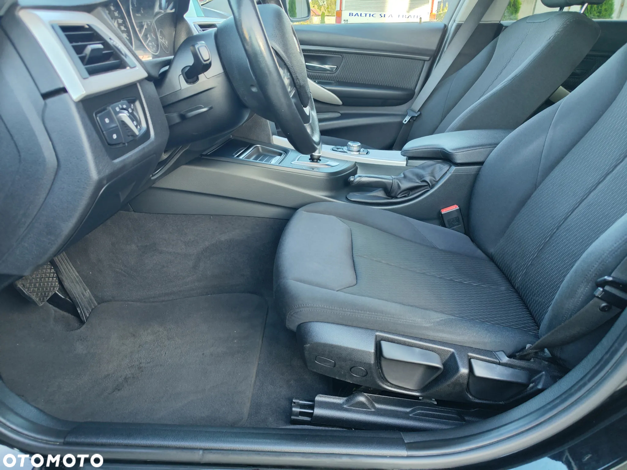 BMW Seria 3 318d Touring - 7
