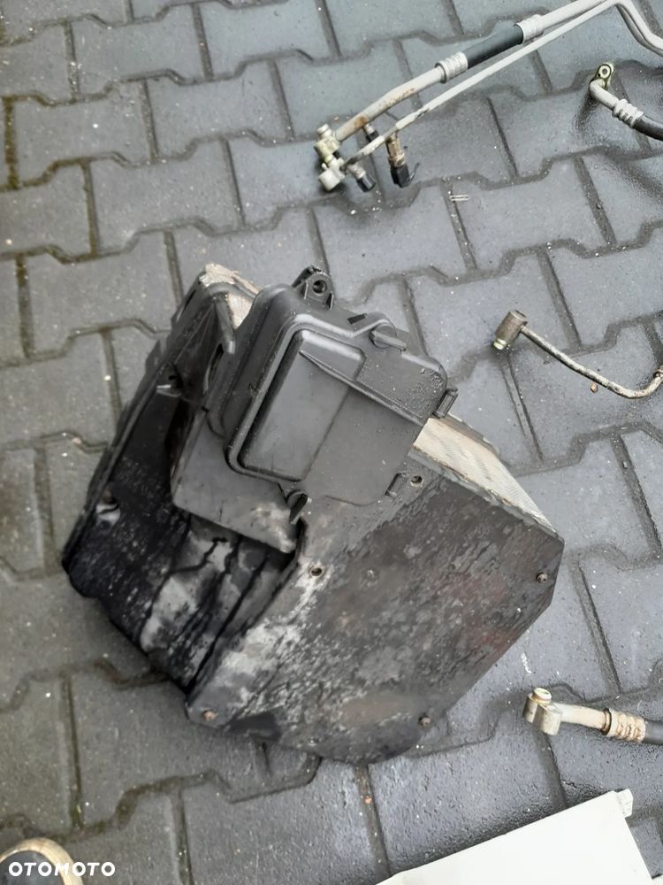 Obudowa bezpieczników VW T5 1.9 TDI - 1