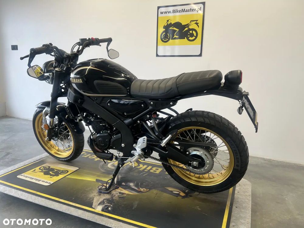 Yamaha XSR - 6