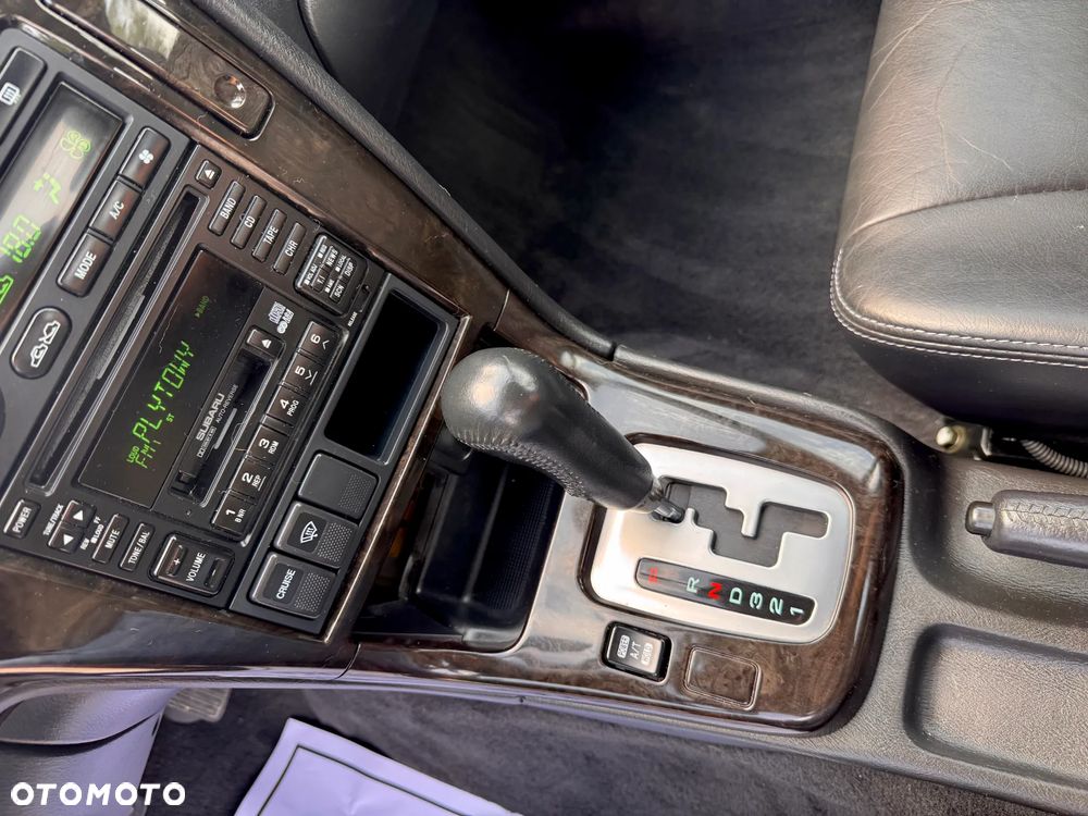 Subaru Legacy - 26