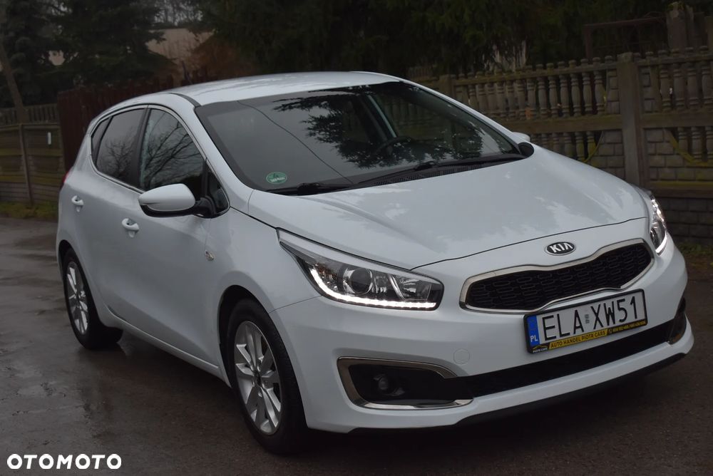 Kia Ceed 1.4 CVVT Dream-Team Edition - 13