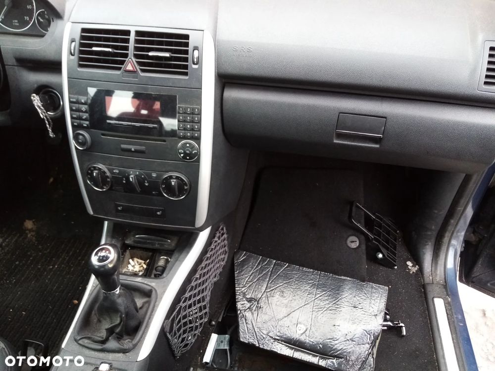 MERCEDES A KLASA W169 A200 04-08 2.0 -  RADIO RADIOODTWARZACZ - 1
