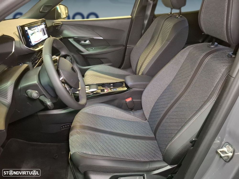 Peugeot e-2008 54 kWh Allure — fotografia 10