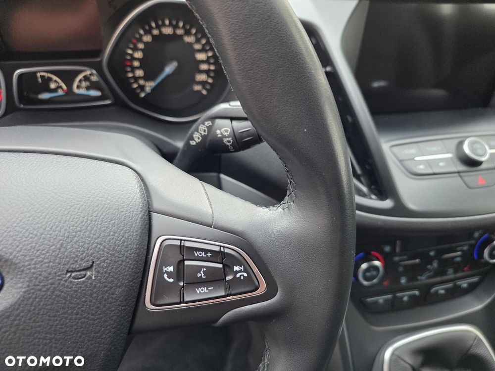 Ford Kuga 1.5 EcoBoost 2x4 Cool & Connect - 19