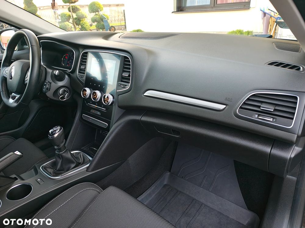 Renault Megane 1.5 Blue dCi Zen - 11