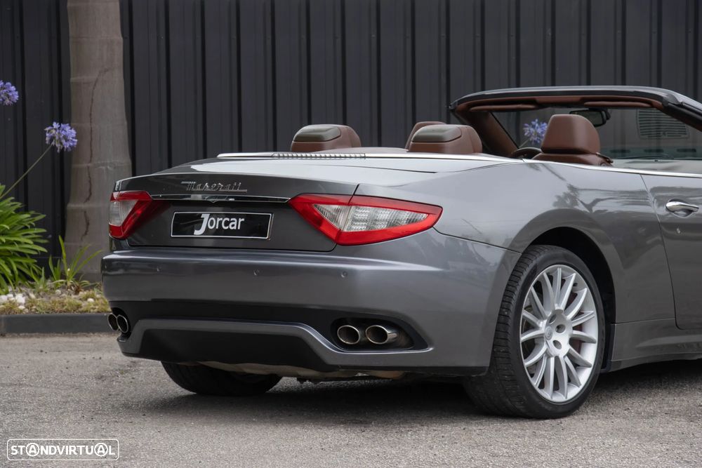Maserati Grancabrio 4.7 V8 - 22