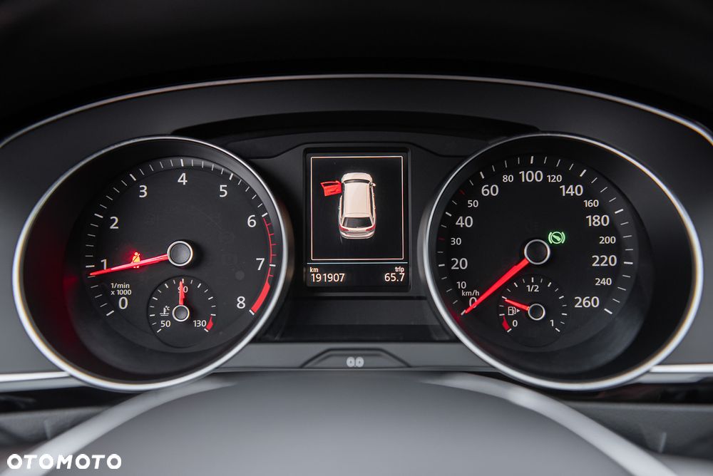 Volkswagen Passat Alltrack - 23