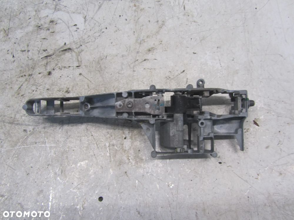 peugeot partner -berlingo 08->podstawa klamki lewy przód - 1