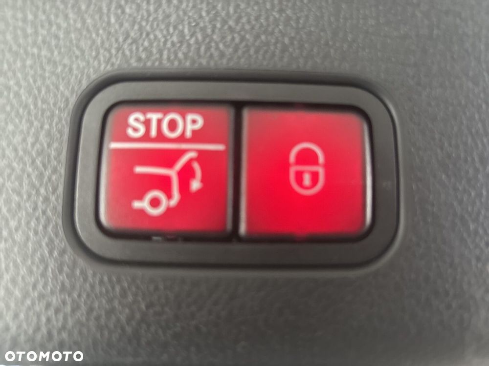 Mercedes-Benz GLC - 27