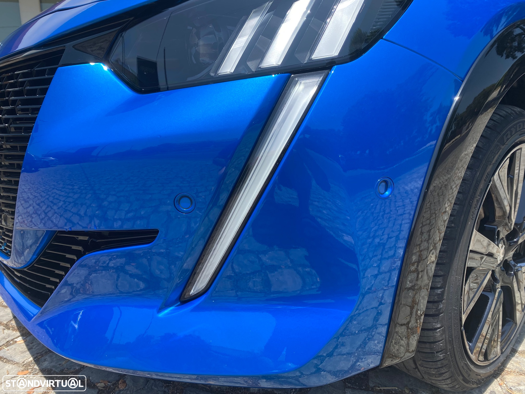Peugeot e-208 GT - 9