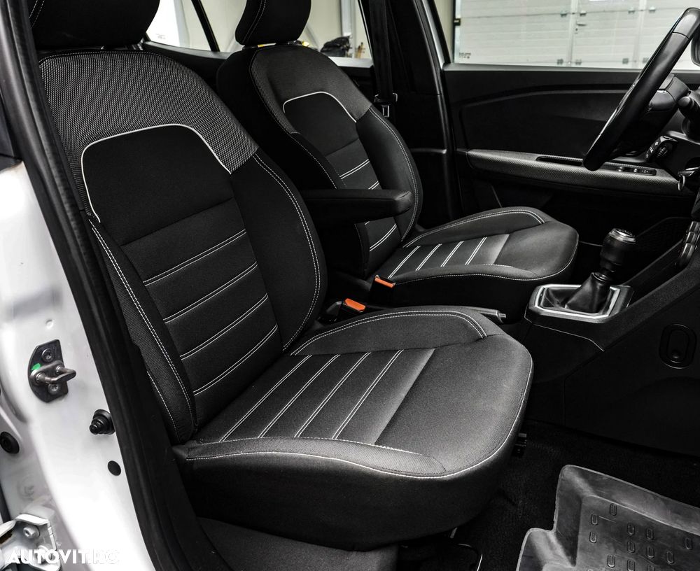 Dacia Logan TCe 90 Essential - 14