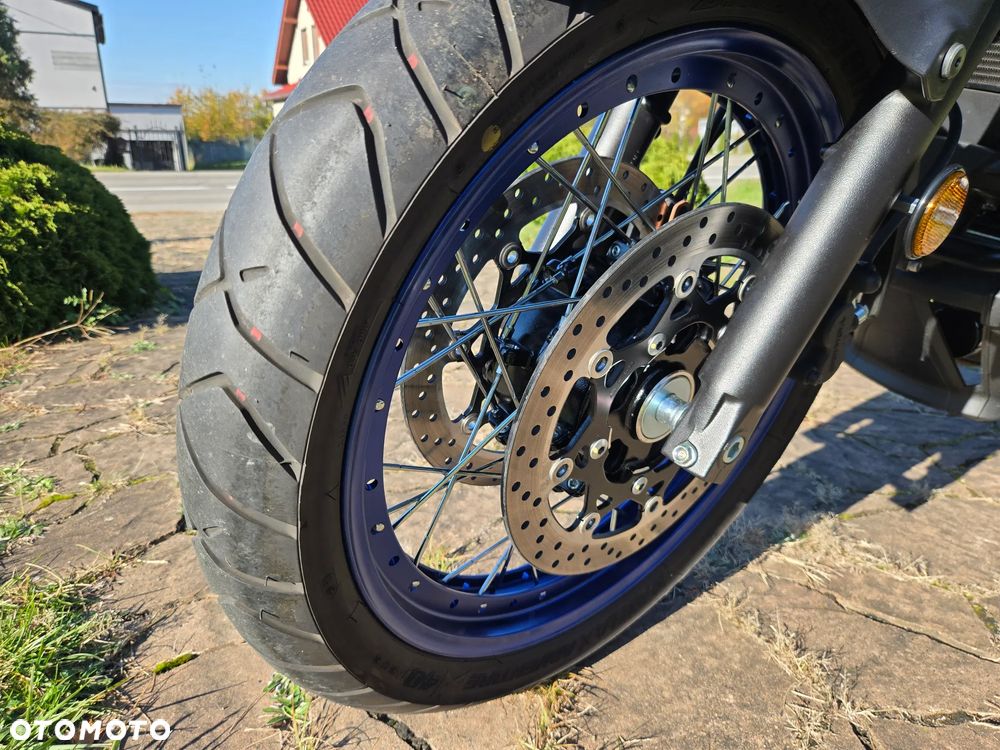 Suzuki V-STROM - 16