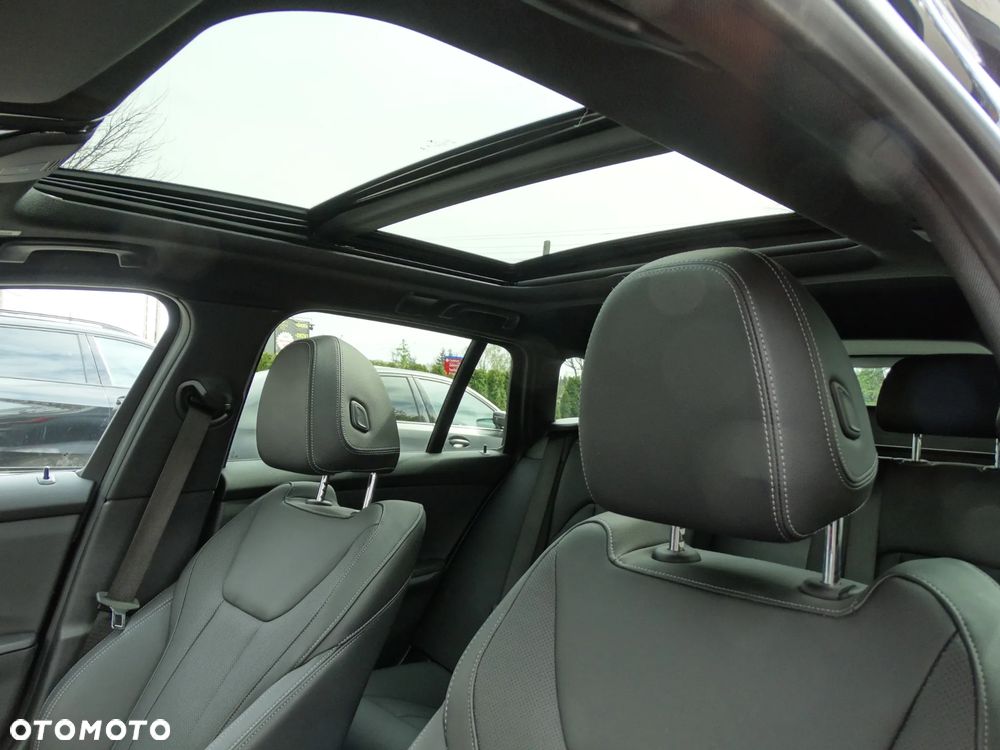 BMW Seria 3 320d xDrive M Sport - 19