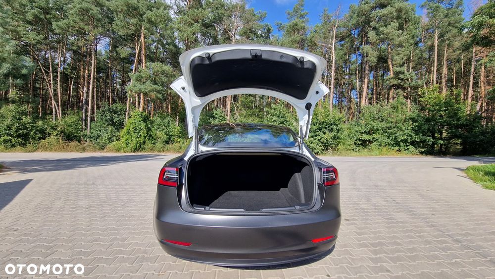 Tesla Model 3 Performance AWD - 12