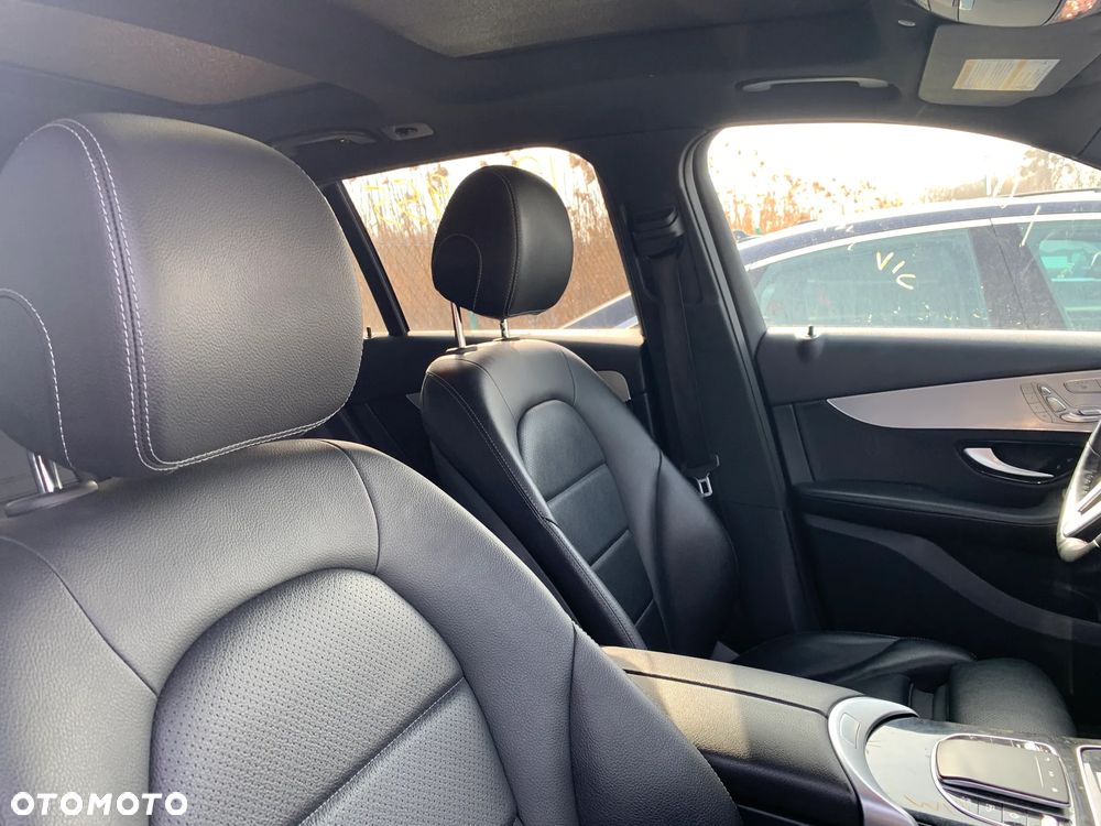 Mercedes-Benz GLC 300 4Matic 9G-TRONIC - 15