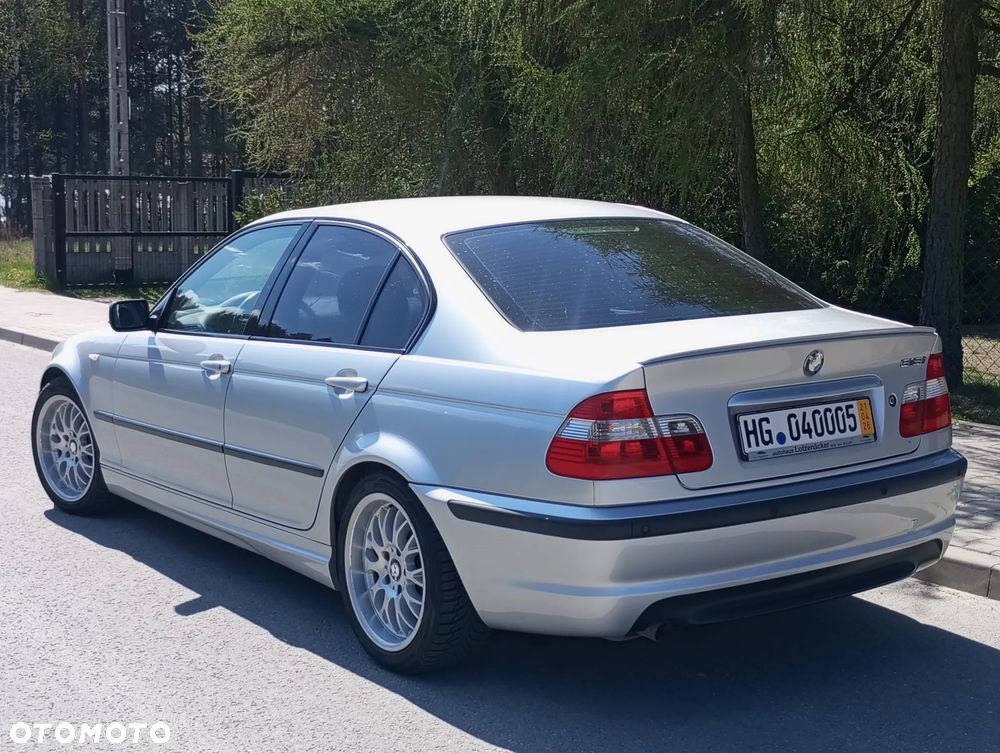 BMW Seria 3 318i - 11
