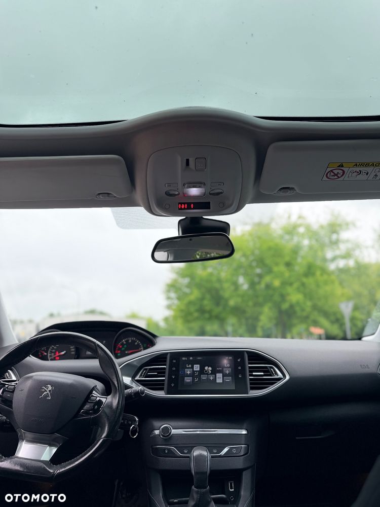 Peugeot 308 BlueHDi FAP 150 EAT6 Stop & Start Allure - 17