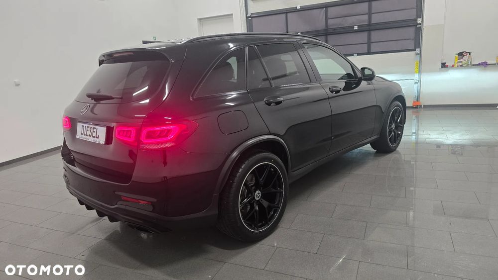 Mercedes-Benz GLC 300 d 4Matic 9G-TRONIC AMG Line Plus - 3