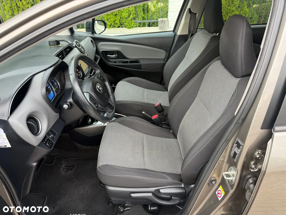 Toyota Yaris - 13