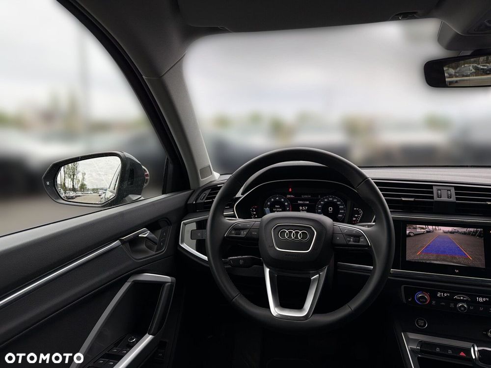 Audi Q3 - 18