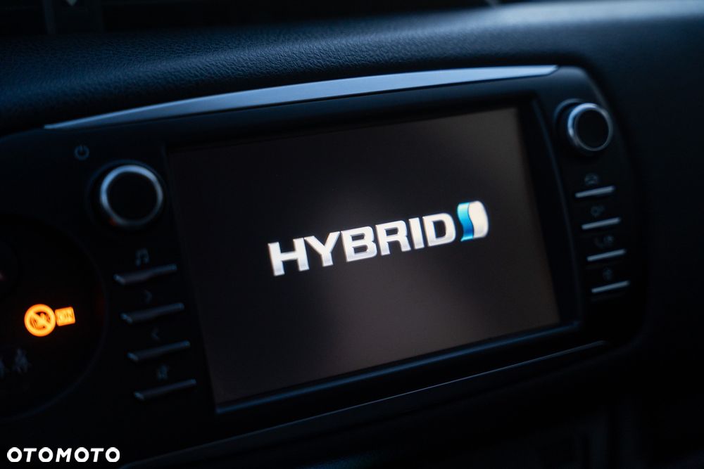 Toyota Yaris Hybrid 100 Premium EU6 - 19