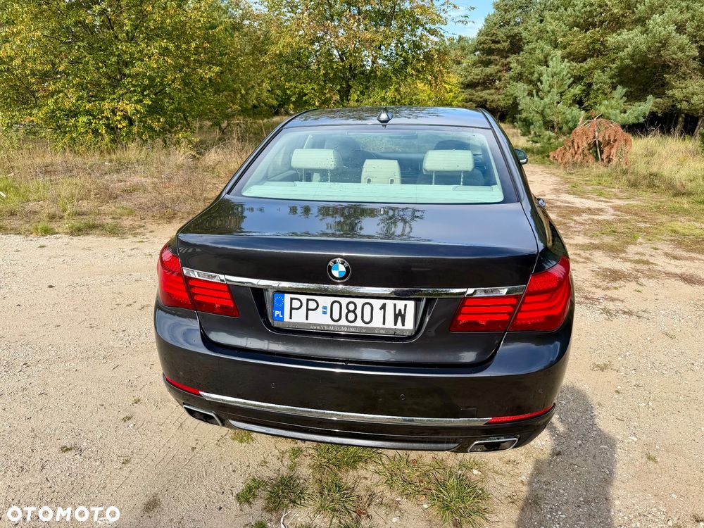 BMW Seria 7 - 10