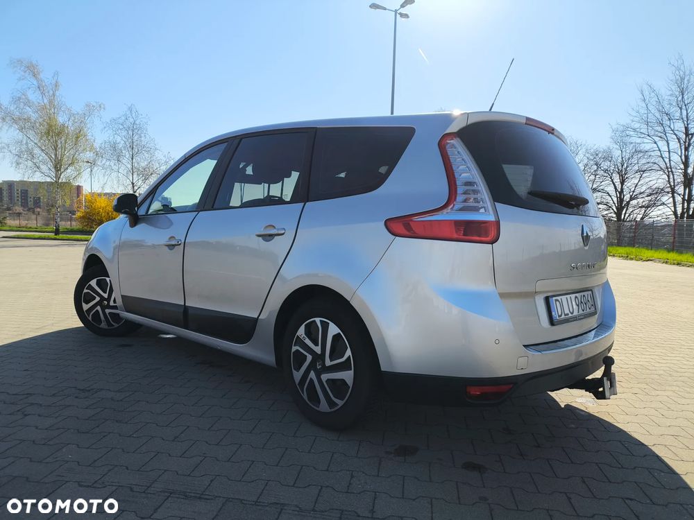 Renault Scenic 2.0 16V Privilege CVT - 5