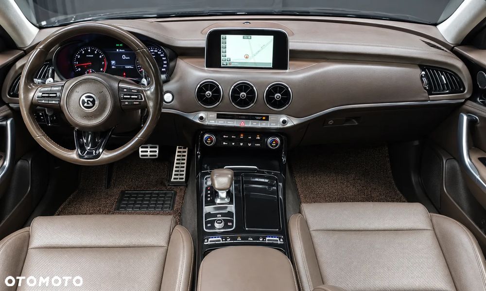 Kia Stinger - 9