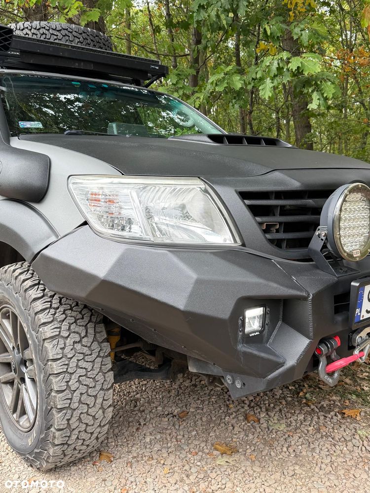 Toyota Hilux 3.0 D-4D SR5 - 9