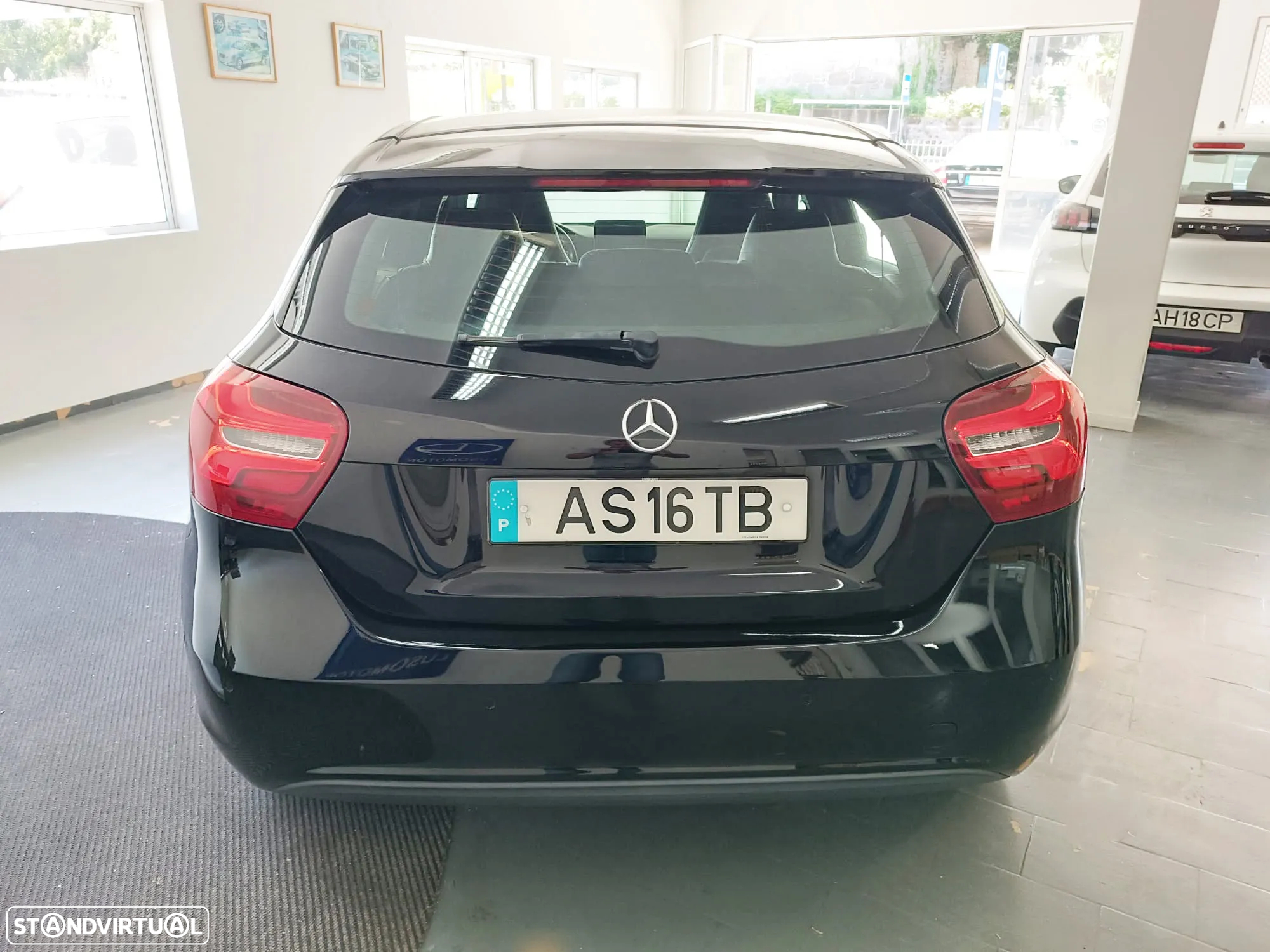Mercedes-Benz A 180 d Urban - 8