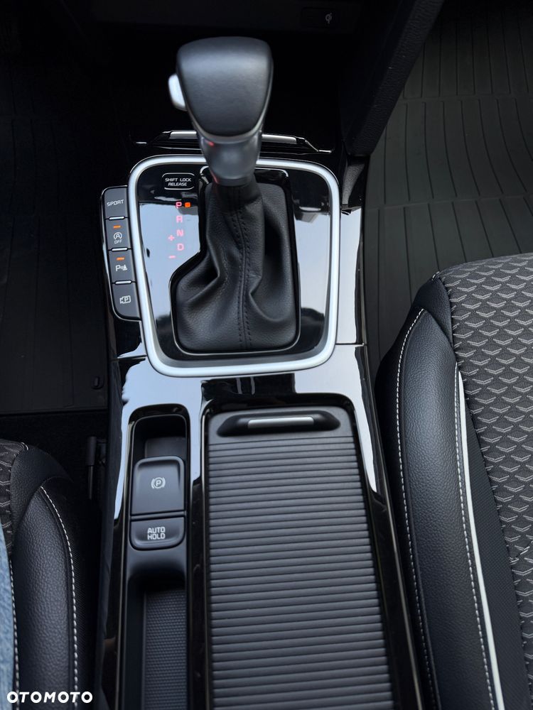 Kia XCeed 1.5 T-GDI Business Line DCT - 18