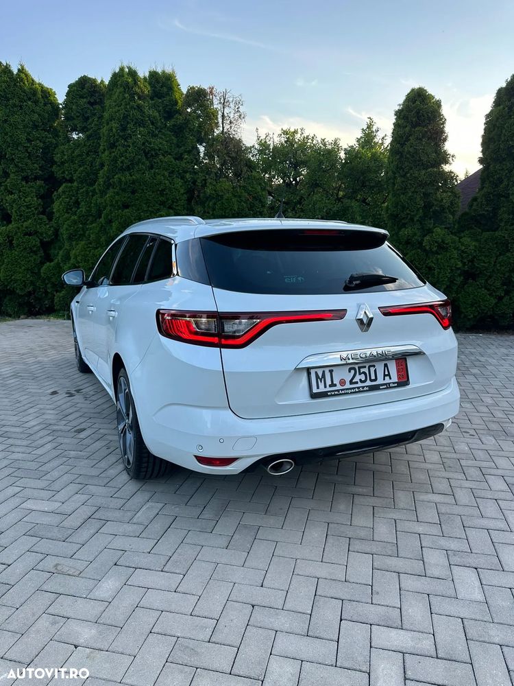 Renault Megane ENERGY dCi 130 BOSE EDITION - 4